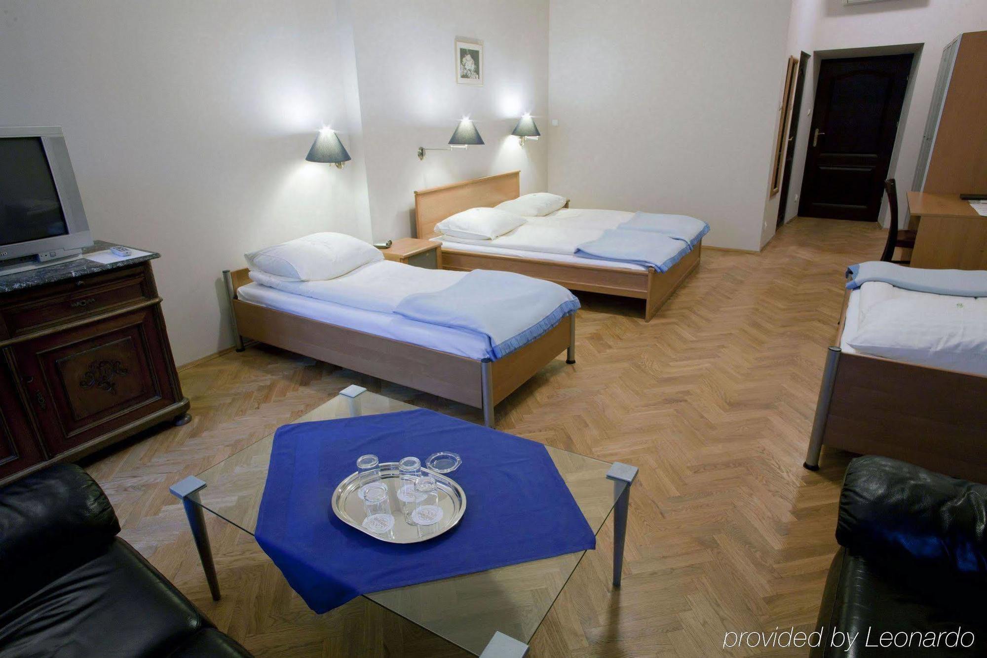 Hotel Floryan Old Town Krakkó Szoba fotó